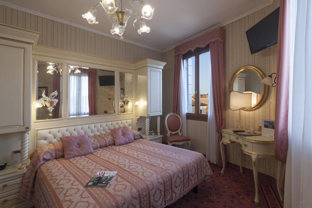 Hotel Riviera Venezia Lido Esterno foto