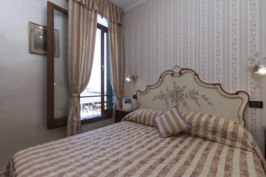 Hotel Riviera Venezia Lido Esterno foto